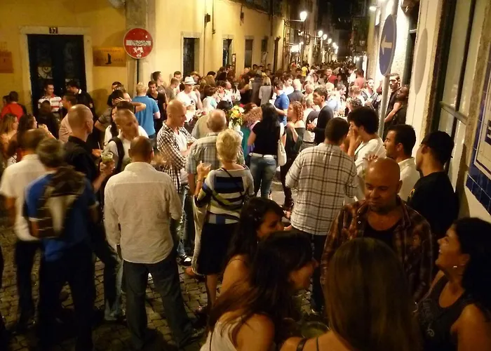 Flh Bairro Alto شقة *